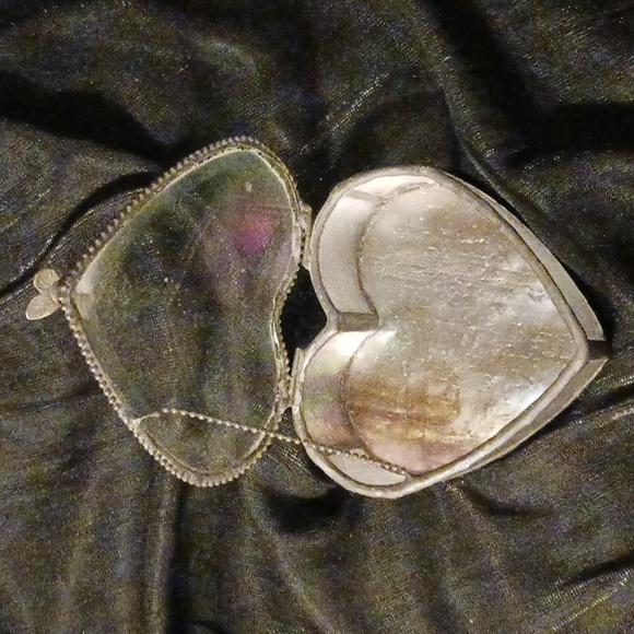 Stained Glass Heart Box for gift or jewelery, Pink iridescent, bevel, handmade - Picture 6 of 8